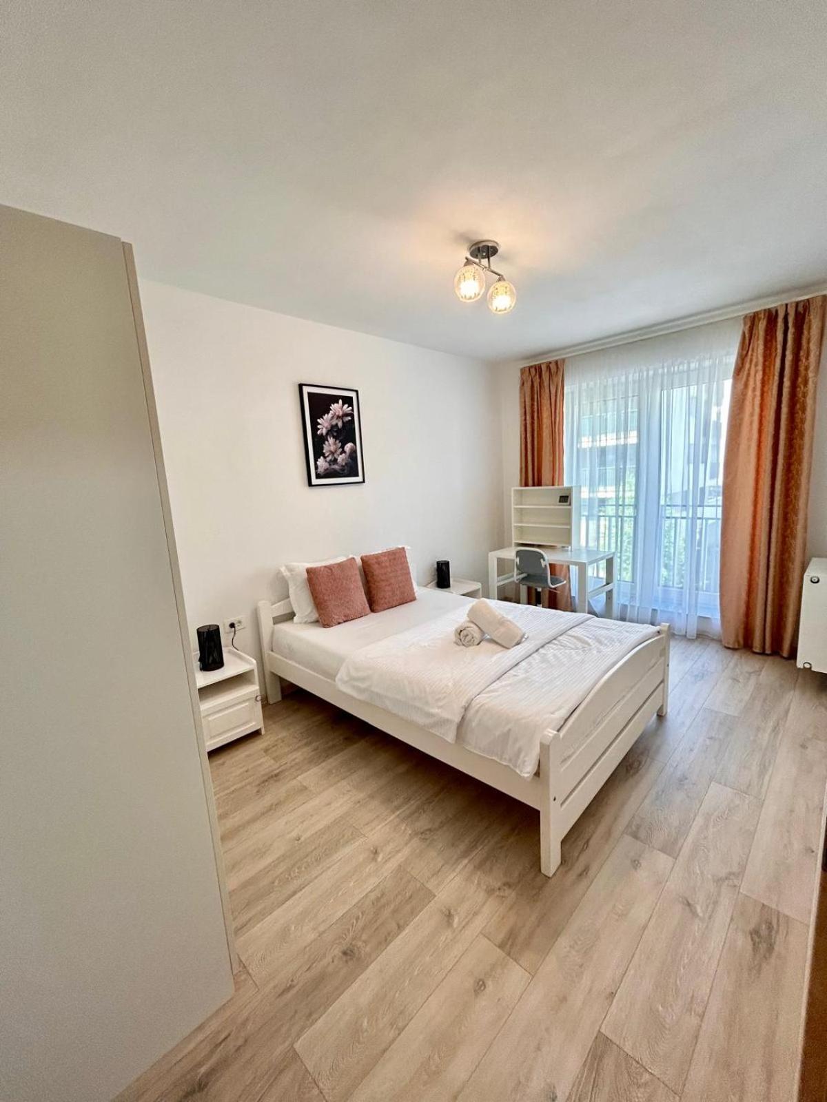 Jad - Luxury 3 Rooms & 2 Rooms Apartments In Kasper, Near Coresi Mall Брашов Екстер'єр фото